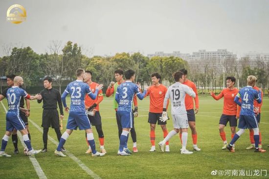 迷你裙