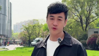 在练歌房里放纵